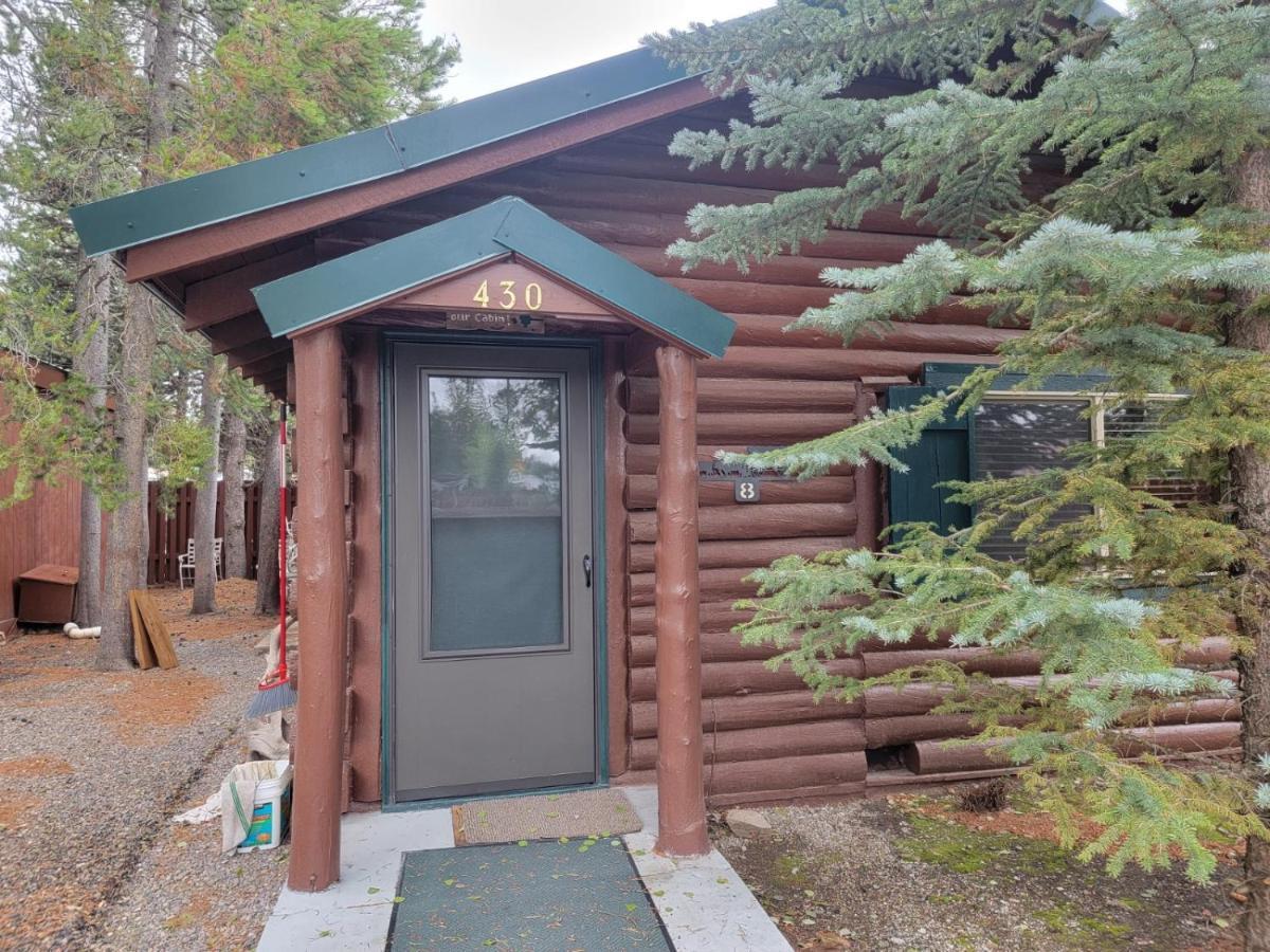 Wagon Wheel Hotel West Yellowstone Exteriör bild